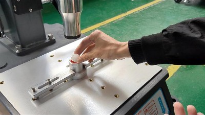 超聲波焊接機在ABS材質(zhì)小圓球<i style='color:red'>玩具焊接</i>應用的技術(shù)詳解